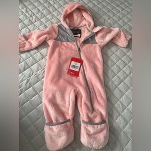The North Face Oso bunt suit 6-12M